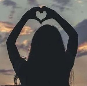 Meet your Posher, Manuela